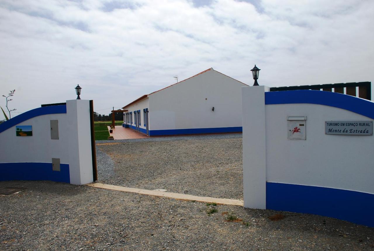 O Monte Da Estrada Guest House Zambujeira do Mar Bagian luar foto