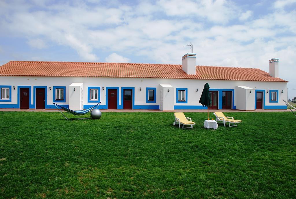 O Monte Da Estrada Guest House Zambujeira do Mar Bagian luar foto